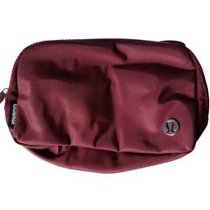 Lululemon Everywhere Belt Bag